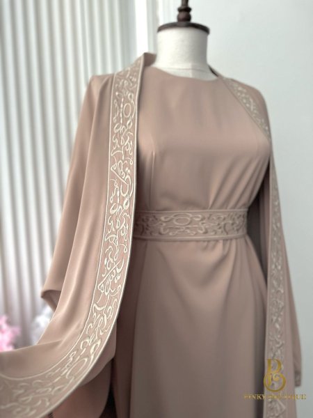 عبايه الخط عربي - بيج <br> <span class='text-color-warm'>نفدت الكمية</span>