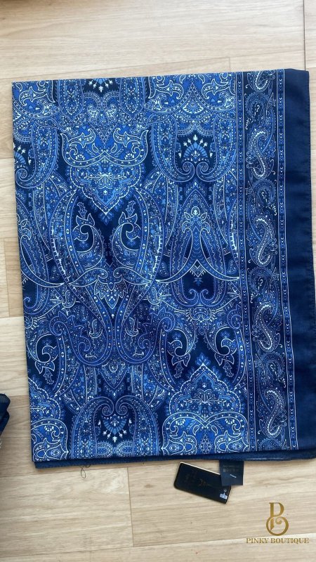 كحلي مع ازرق وابيض