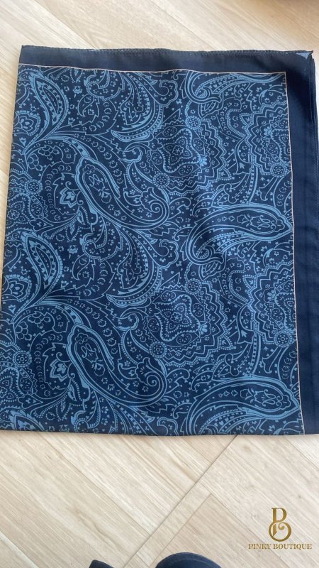 كحلي مع ازرق فاتح