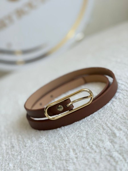 عسلي ذهبي بيضاوي كبير