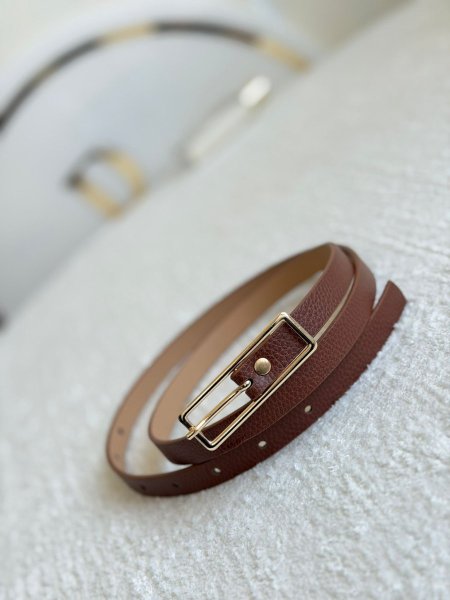 بني ذهبي مستطيل