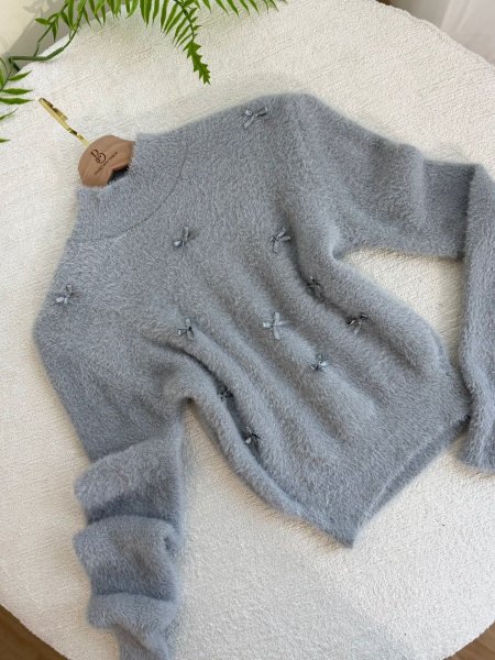 بلوزه صوف ببيونات