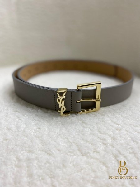 سكني راس ذهبي عريض