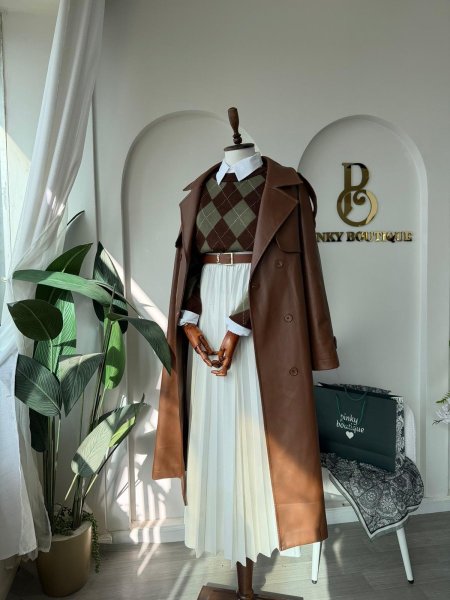 جاكيت جلد طويل 