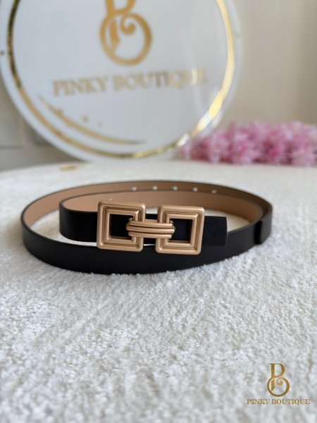 بني محروق مربع